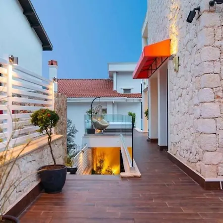 Dom wakacyjny 5 Bedroom Nr Sea, Heated Pool Games *